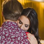 Private or Public Place: Which is Best for a First-time Meet?